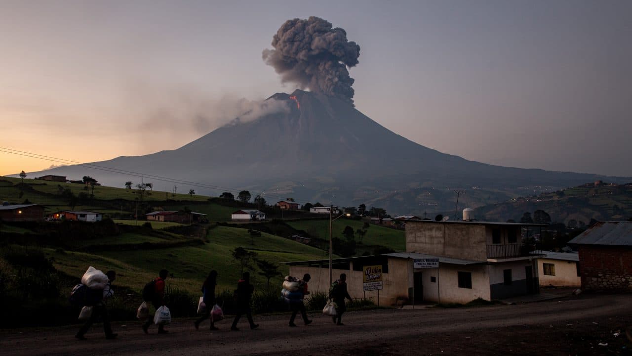 Segunda alerta más alta decretada en Guatemala tras la erupción del volcán Acatenango