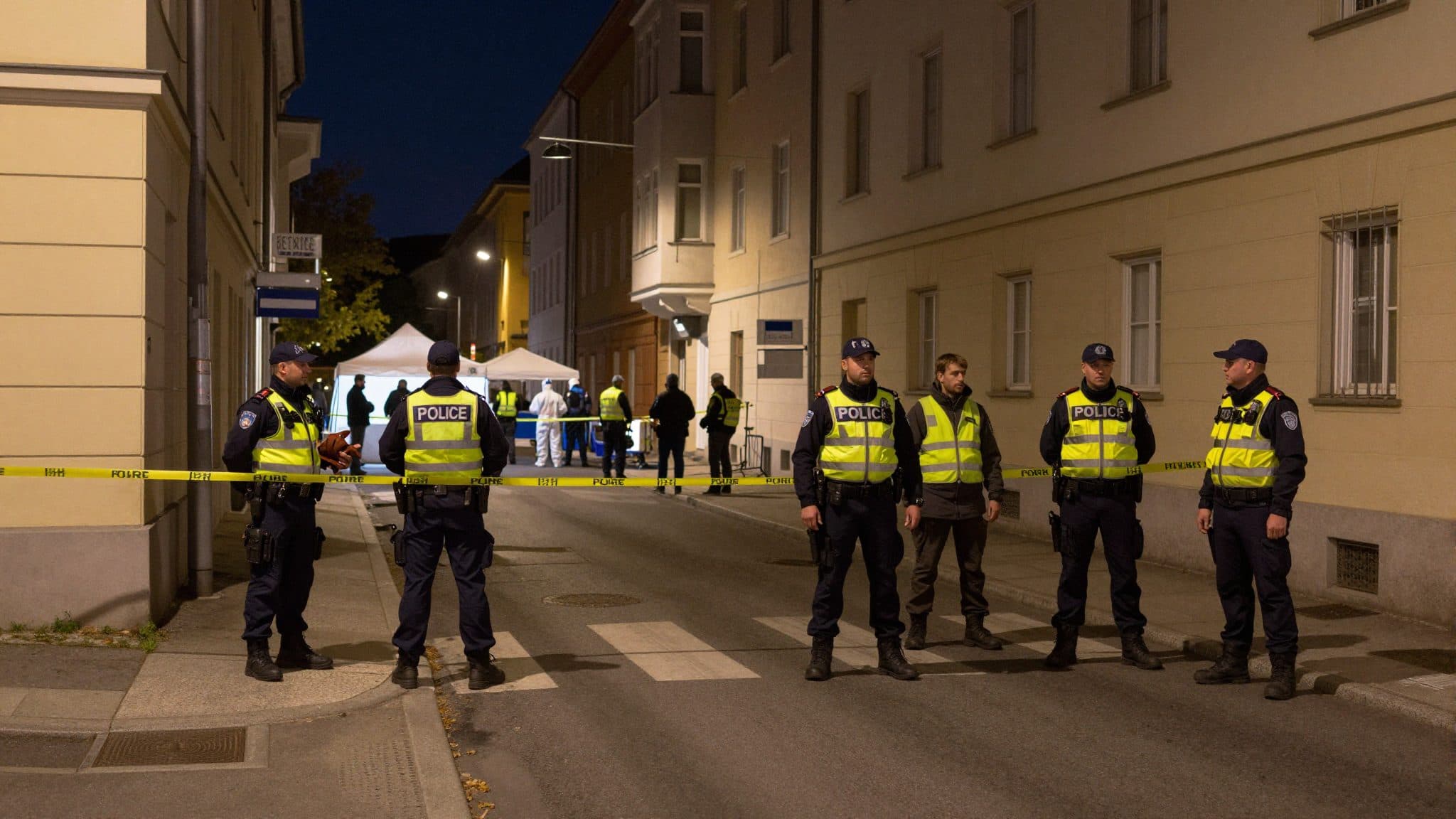 Detención tras apuñalamiento en la plaza Laubeplatz de Viena – adolescente de 15 años en prisión preventiva