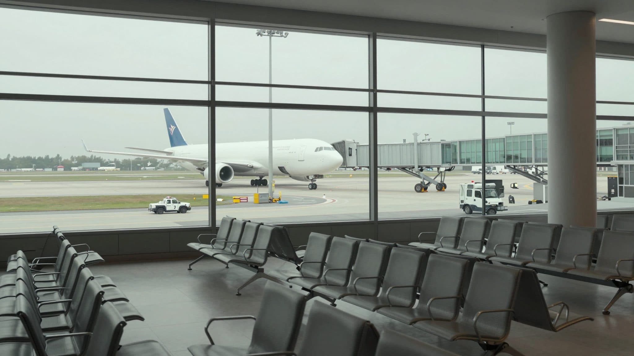 El cierre del aeropuerto de Leipzig/Halle tras un incidente con drones reaviva el debate sobre la defensa aérea en Alemania