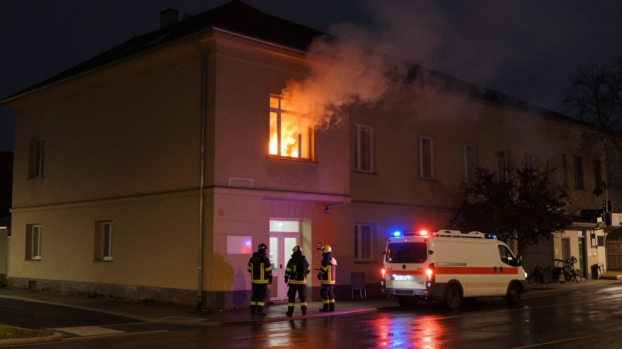 Incendio de vivienda en Viena-Donaustadt: una mujer fallece en el hospital