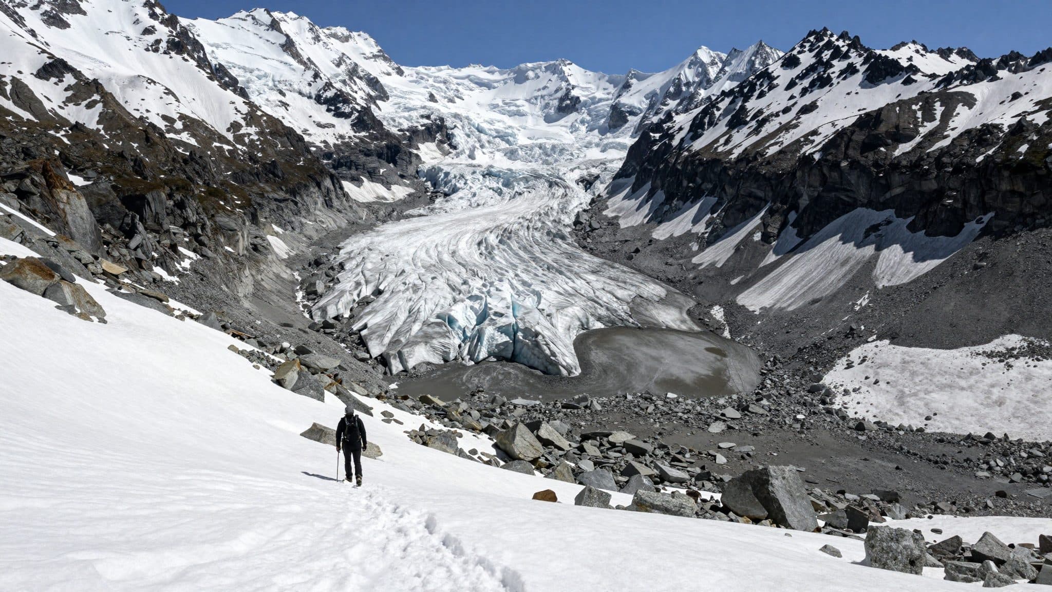 Informe suizo sobre glaciares: decenas de masas de hielo al borde de la desaparición