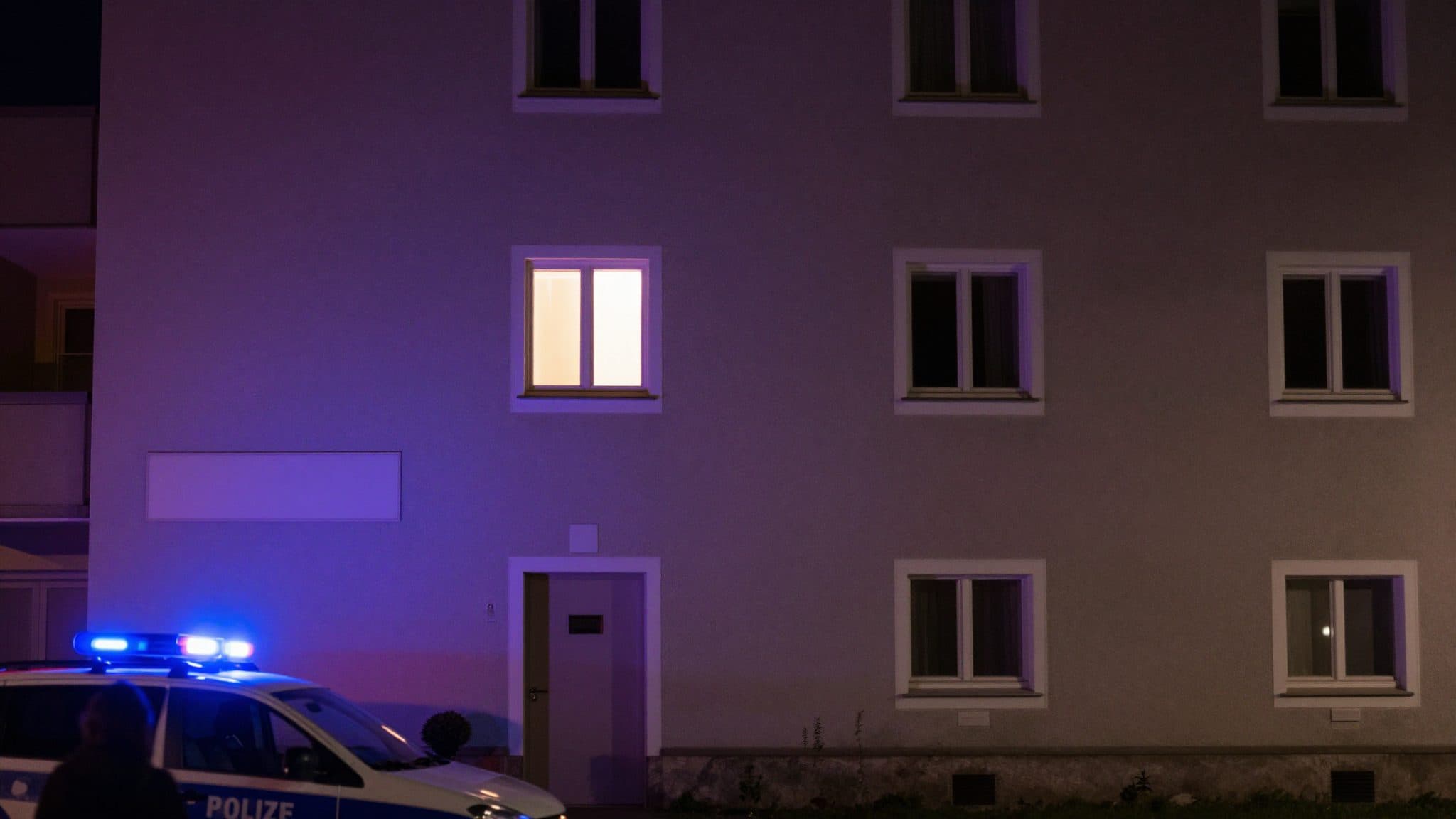 Detención en Salzburgo: un joven de 24 años habría agredido, amenazado y encerrado a su pareja