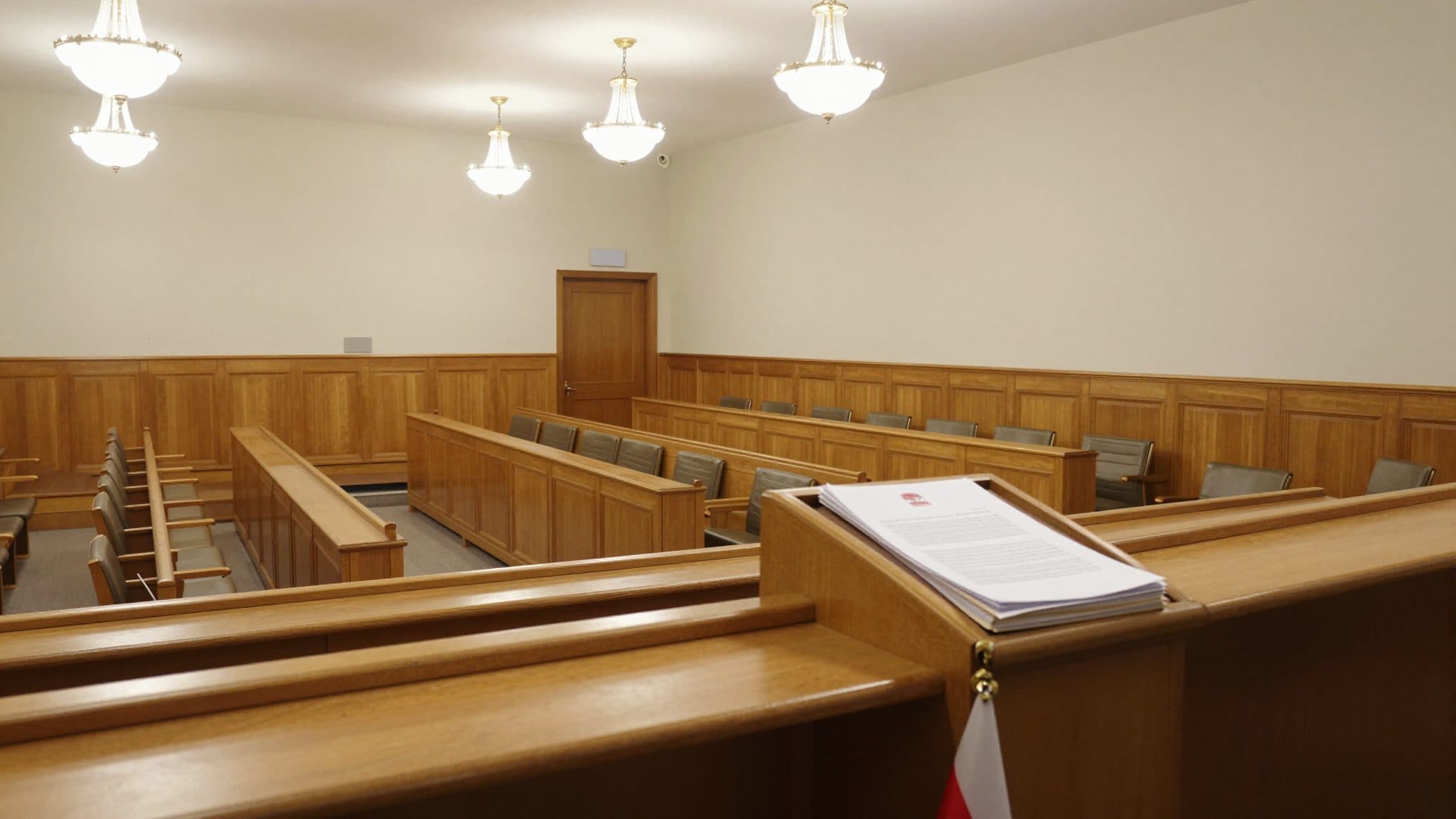 Disputa interna se agudiza: más de 30 diputados abandonan el PiS polaco con el exprimer ministro Morawiecki