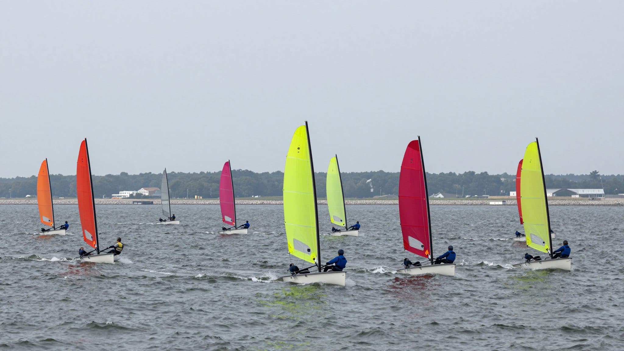 Prettner y Flachberger ascienden al puesto 25 en el Campeonato Europeo de Vela frente a Eckernförde