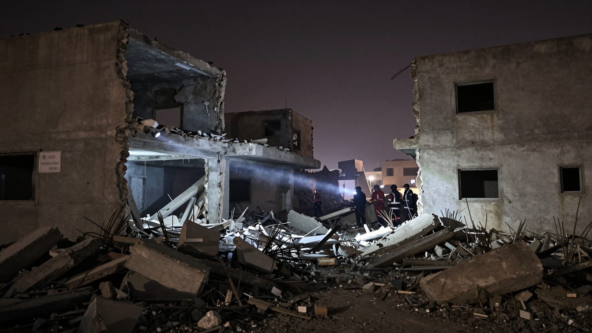 Ataques israelíes en la Franja de Gaza dejan al menos nueve muertos mientras las negociaciones en El Cairo se estancan